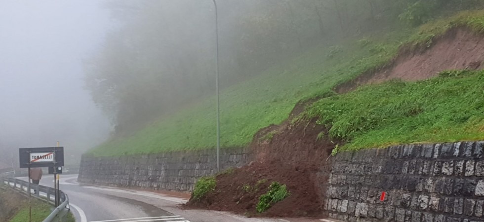 Il terreno sempre più provato e da Strigno a Moena si verificano vari smottamenti